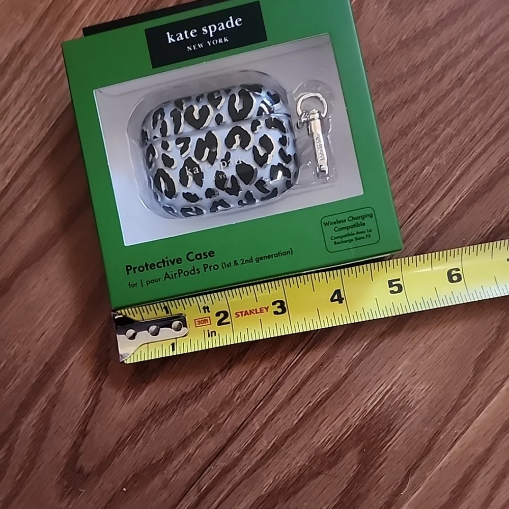 Kate Spade Leopard AirPods Pro Case 1st‎ & 2nd Generation New in box
